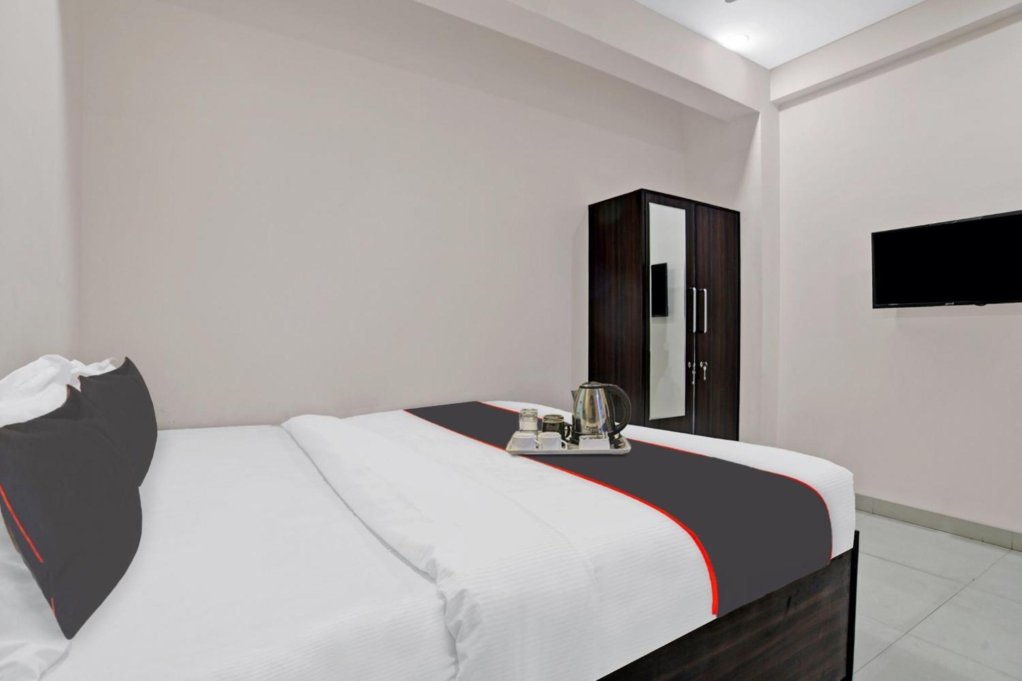 Hotel O Dream Palace Индаур Экстерьер фото